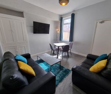 4 Bed Student Accommodation - Photo 2