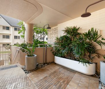 "The Hemingway" - Luxury Ocean View Apartment - Photo 1