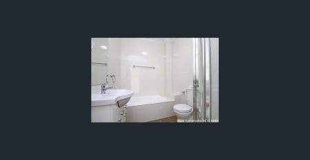 Modern 2-Bedroom Apartment in Prime Location! - Photo 2