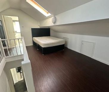 1 bedroom in a flat share to rent - Photo 5