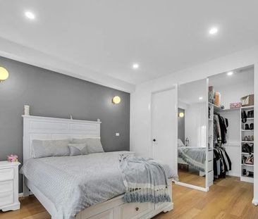 Stunning and Modern 4-Bedroom Home! - Photo 5