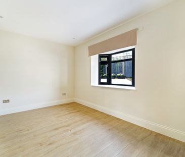 Crossways, SM2, London - Photo 1