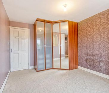 2 bedroom semi-detached house to rent - Photo 5