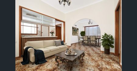 Lots of Character - Photo 4