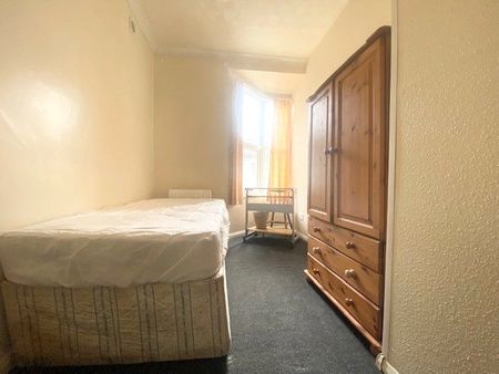 7 bedroom house to rent - Photo 4