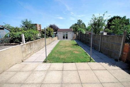 Woodstock Road, Wembley, Middlesex, HA0 - Photo 2