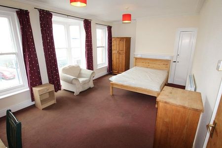 4 bedroom apartment to rent - Photo 4