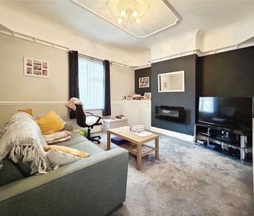 2 bedroom end of terrace house to rent - Photo 3