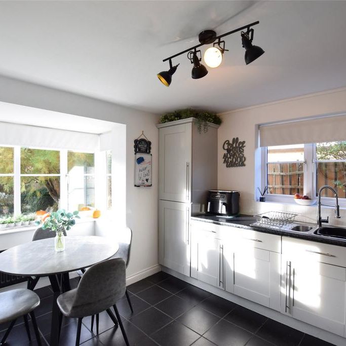 5 bedroom detached house to rent - Photo 1