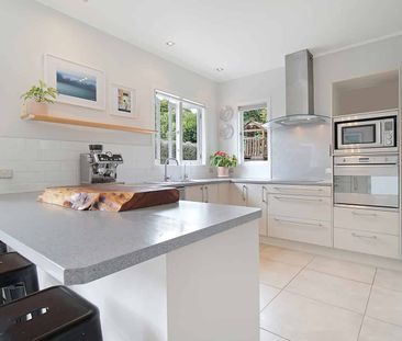 Riverhead Living at Its Best! - Photo 2