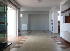 Μεζονέτα για ενοικίαση - Γλυφάδα, - Φωτογραφία 1
