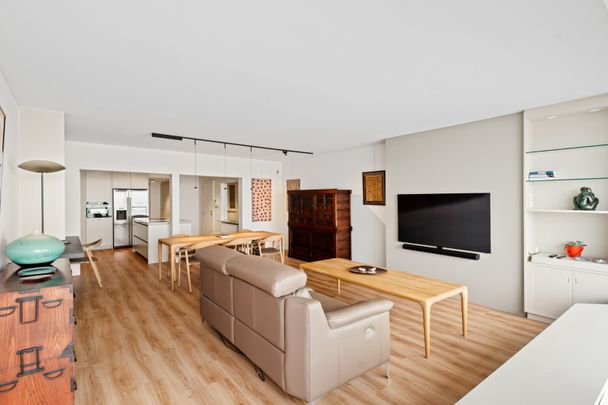 Gemeubeld appartement, in de gerenommeerde residentie “Globe”, prachtig gelegen op de Zeedijk in het Zoute - Photo 1