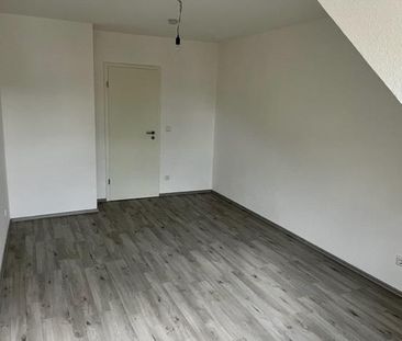 Renovierte 3 Zimmer Dachgeschoss Wohnung 82 qm - Photo 1