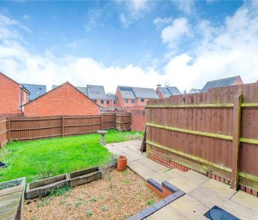 3 bedroom end of terrace house to rent - Photo 1