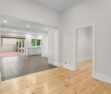 Heritage Row Cottage in the Heart of Adelaide | Character, Comfort ... - Photo 3