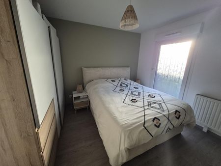 Location Appartement 2 pièces 47m² LOOS 59120 - Photo 2