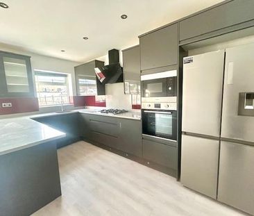 4 bedroom terraced house to rent - Photo 1