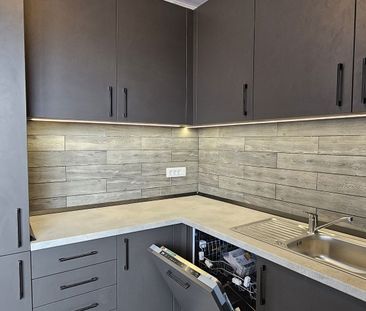 Inchiriez apartament 3 camere,nou mobilat in Kastani Residence Sibiu - Photo 5