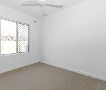 Stylish city to sea living - Photo 3