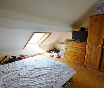 4 bedroom terraced house to rent - Photo 5