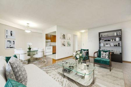 Large 2 Bedroom in Central Mississauga - Photo 5