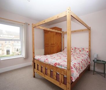 3 bedroom end of terrace house to rent - Photo 5