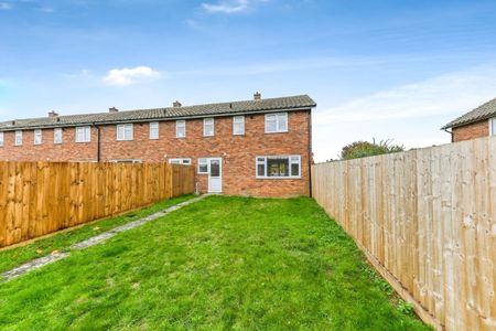 Maltby Close - Photo 2