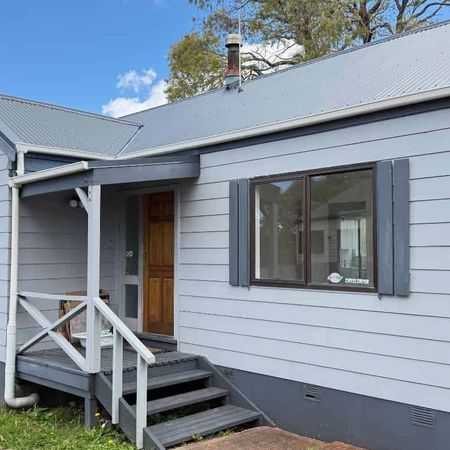 GREAT ONE LEVEL HOME - 3 BEDROOMS - Photo 4