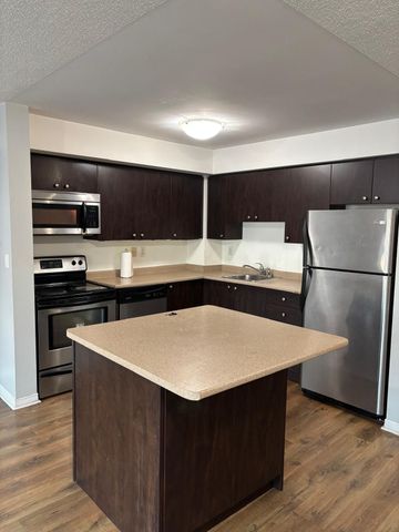 For Lease - 215 Queen Street Unit# 1111, Brampton, Ontario - Photo 2