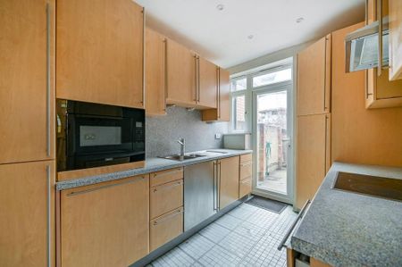 3 bedroom semi-detached house to rent - Photo 5