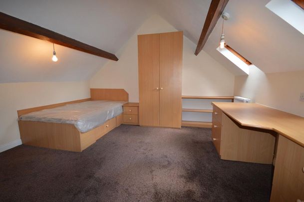 1 bedroom in a house share to rent - Photo 1