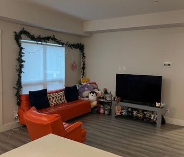 Courtyard view at SoHo Kelowna! - Photo 2