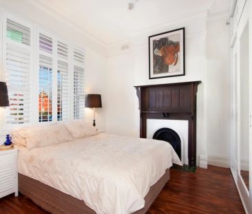 Stylish Two Bedroom in the Heart of Erskineville - Photo 4