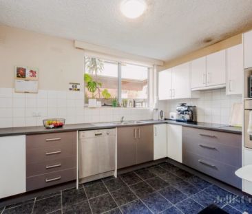 2 Bed, 1 Bath - Photo 6