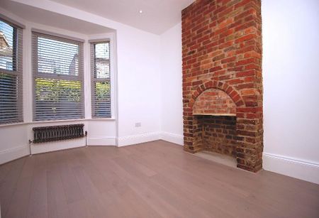 1 Bed Flat, Albert Square, E15 - Photo 5