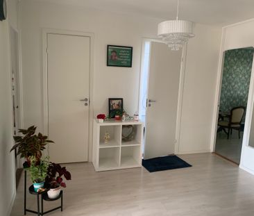 Vänortsstråket, Sollentuna - Photo 3