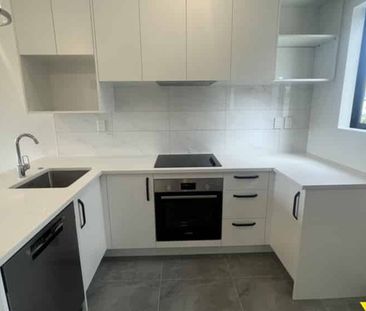 Handy location in Massey - Photo 4