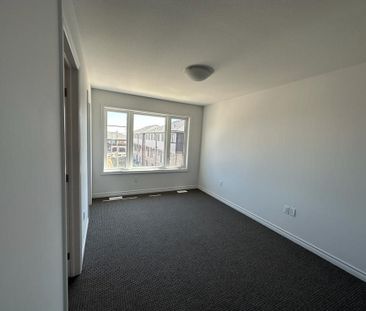 For Lease - 461 Blackburn Drive Unit# 48, Brantford, Ontario - Photo 6