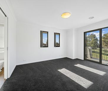 94A Mary Gillespie Avenue, Gungahlin ACT, Belconnen - Photo 3