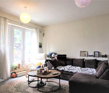 1 Bedroom Flat / Apartment - Archers Road, Southampton - Photo 4