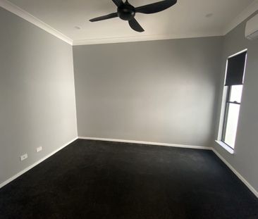 Compact, Contemporary & Close to Everything - Photo 6