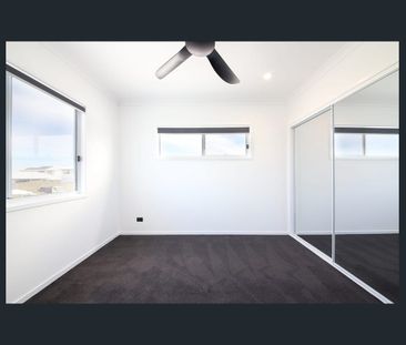 2 Annan Lane, Nirimba - Photo 3