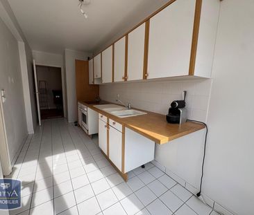 Location Appartement 3 pièces 84m² LILLE 59000 - Photo 3