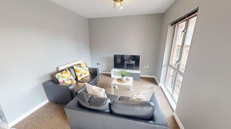 2 bedroom flat to rent - Photo 2