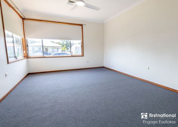 Waterfront Living | 3 Bedroom Home with Boat Access & Prime Location - Photo 1