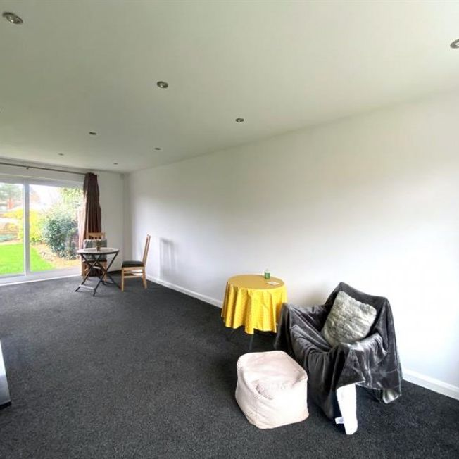 3 Bedroom Semi Detached To Let - Photo 1