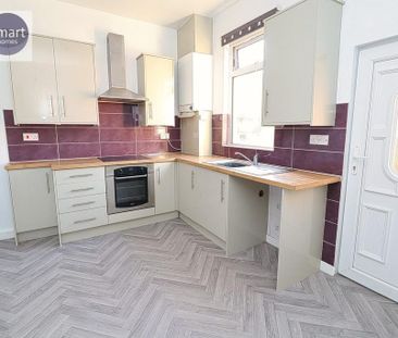 2 bedroom end of terrace house to rent - Photo 4