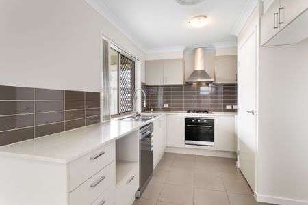 NEW CARPET & INTERNAL RE-PAINT! - Photo 5