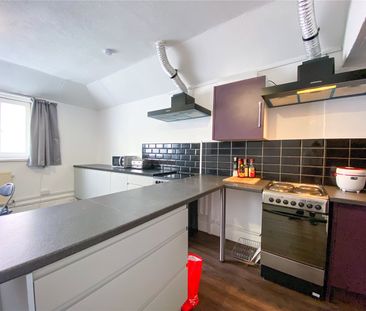 house share to rent - Photo 2