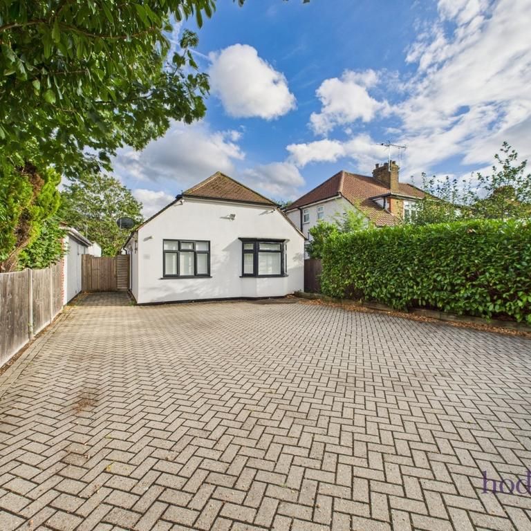 4 bedroom bungalow to rent - Photo 1